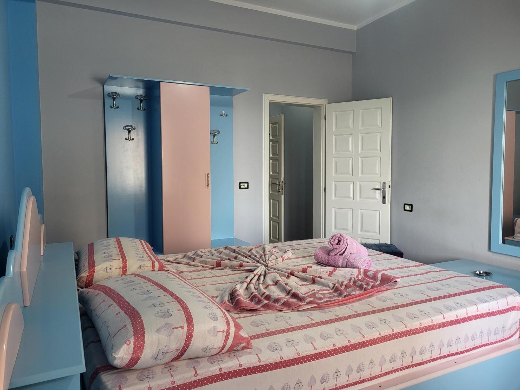 Hotel Europa Лежа Экстерьер фото