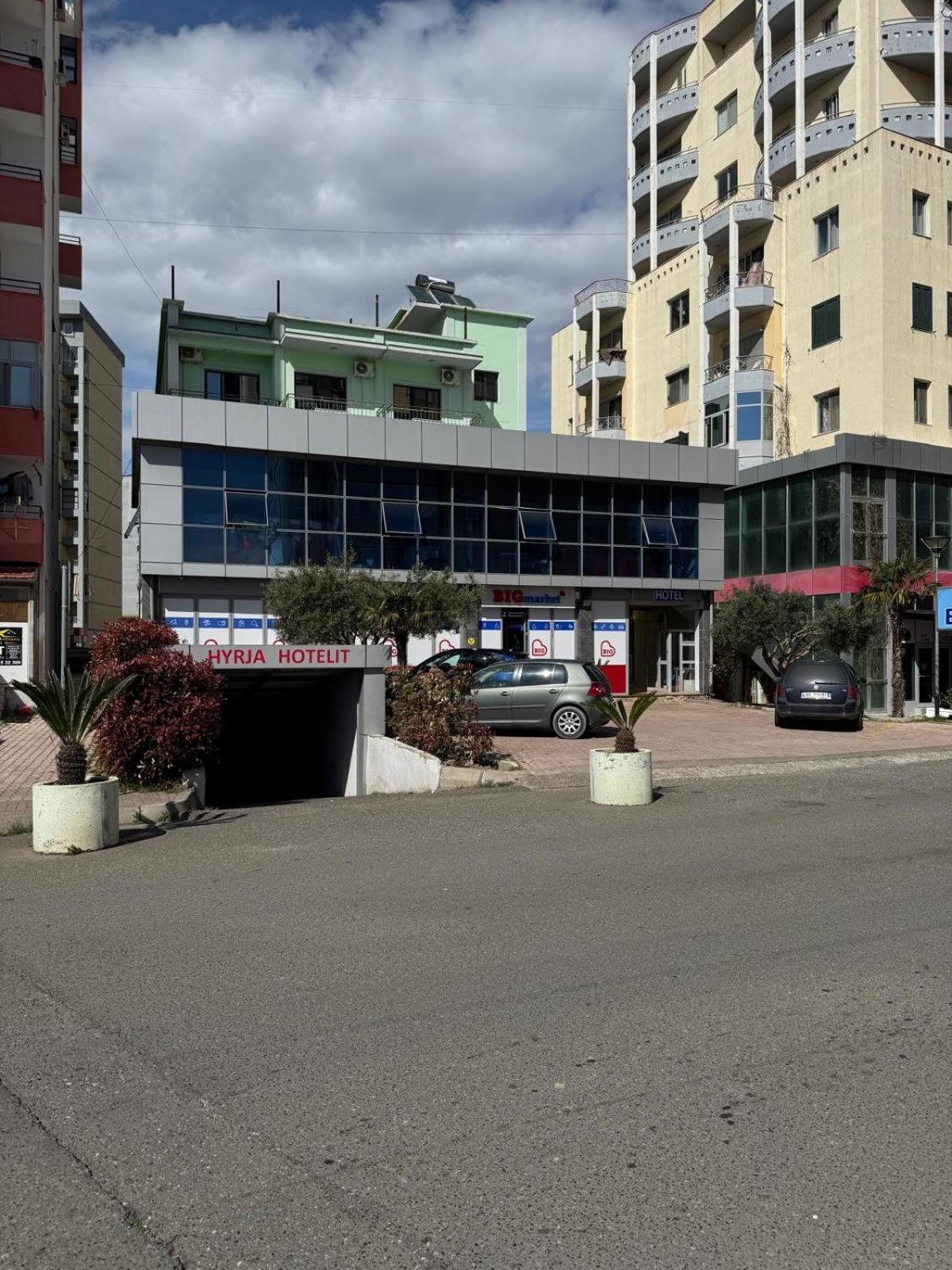 Hotel Europa Лежа Экстерьер фото