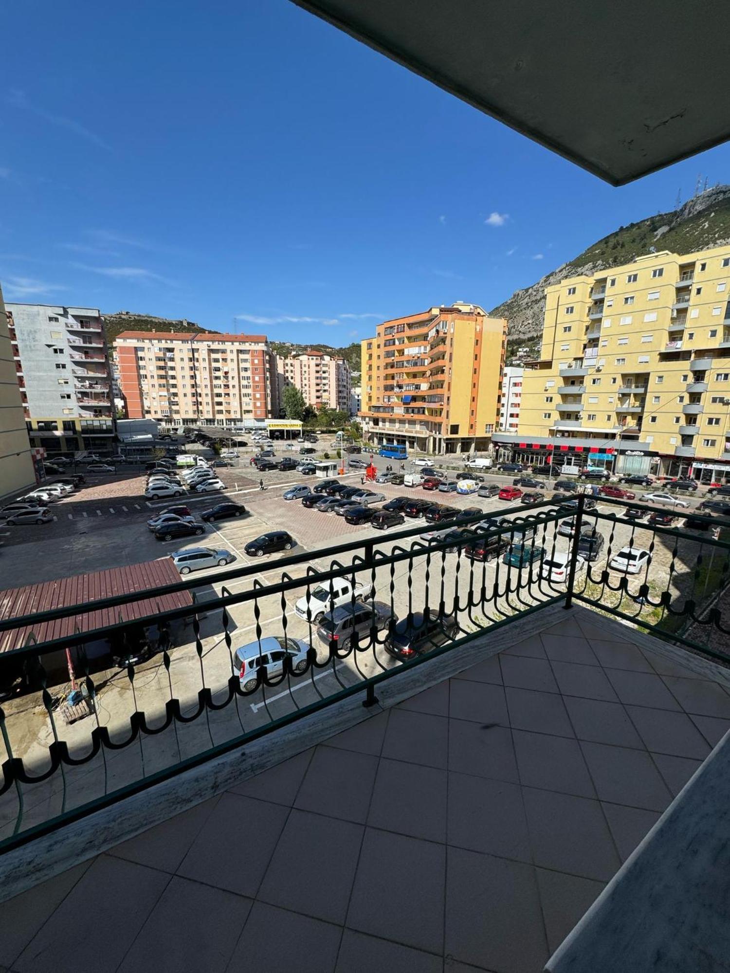 Hotel Europa Лежа Экстерьер фото