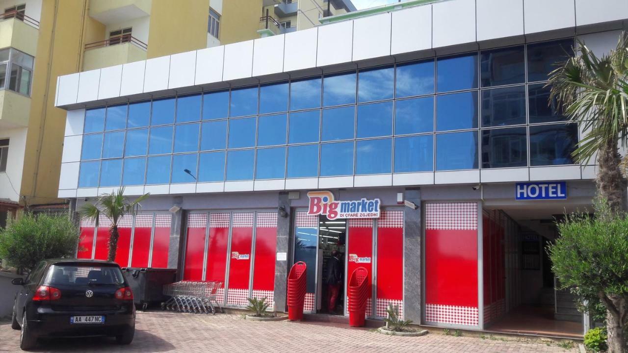 Hotel Europa Лежа Экстерьер фото